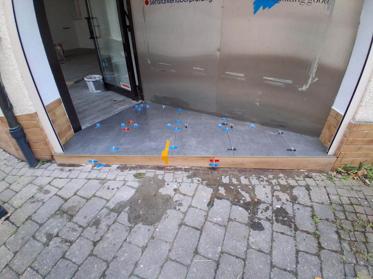 Vorher: Wohnbereich Modernisierung in Neu-Isenburg